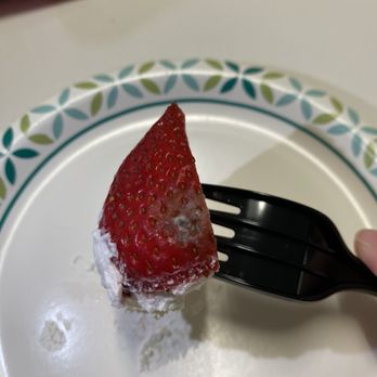 Paris Baguette - Moldy strawberry - Bakeries Near Me - Santa Clara, California Paris Baguette - Moldy strawberry - Bakeries Near Me - Santa Clara, California