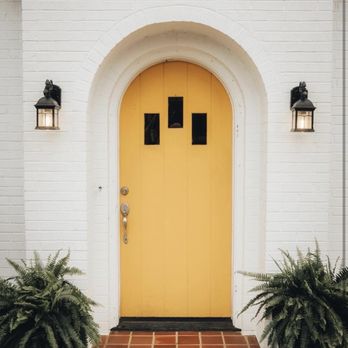 Salon 84 - THE famous yellow door - Hair Salons Near Me - Jasper, Georgia