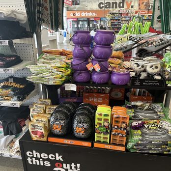 Five Below - Halloween Display - Discount Store Near Me - Hillard, Ohio