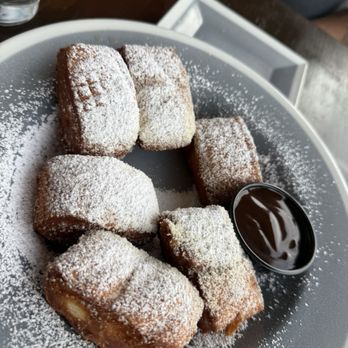 Mudbugs Cajun Kitchen - Beignets on my bday! These were delicious - Cajun/Creole Near Me - Sanibel, Florida Mudbugs Cajun Kitchen - Beignets on my bday! These were delicious - Cajun/Creole Near Me - Sanibel, Florida