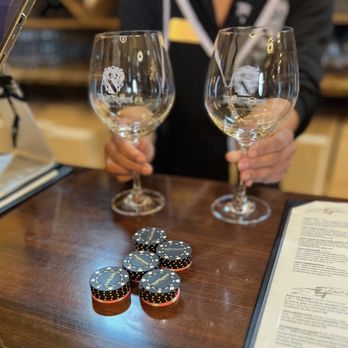 Robert Renzoni Vineyards - Tasting glasses and chips - Wineries Near Me - Temecula, California