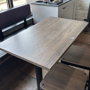 Taco Bell - Dirty table - Fast Food Near Me - Peoria, Illinois Taco Bell - Dirty table - Fast Food Near Me - Peoria, Illinois