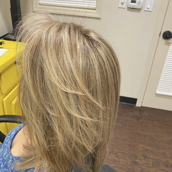 Pegah Beauty - Highlights and Haircut - Hair Stylists Near Me - San Diego , California Pegah Beauty - Highlights and Haircut - Hair Stylists Near Me - San Diego , California