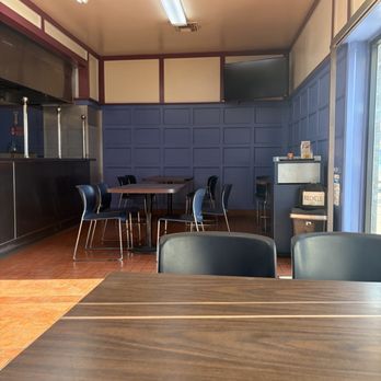 Northridge Fish & Chips - Dining area - Fish & Chips Near Me - Northridge, California