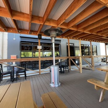 Midtown Spirits - Outdoor patio - Bars Near Me - Sacramento, California