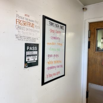 Two Ladies Kitchen - Bakeries Near Me - Hilo, Hawaii