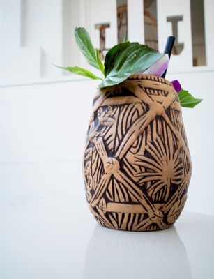 Ten Tigers Bar by null