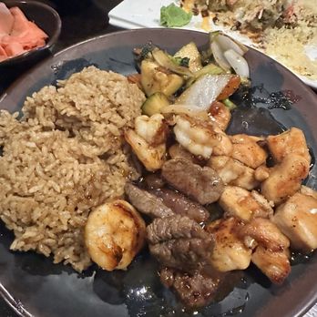 Yamato Japenese Steak House - Chicken and shrimp w/ beef added - Japanese Near Me - Glasgow, Kentucky Yamato Japenese Steak House - Chicken and shrimp w/ beef added - Japanese Near Me - Glasgow, Kentucky