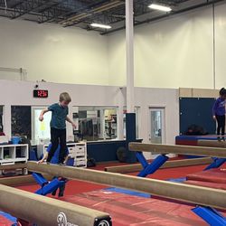 Kanata GymnoSphere - Balance beam fun!