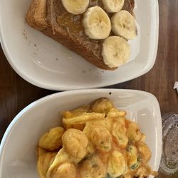 Honey Moon Coffee - Newburgh - Almond butter toast and omelette