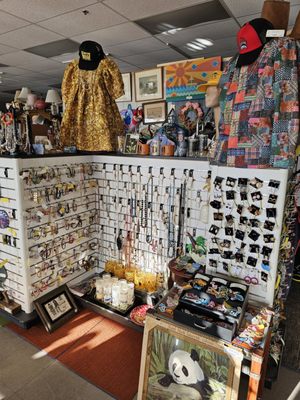 AN UNEXPECTED TREASURE HUNT - Updated August 2025 - 32 Photos - 12245 S