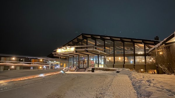 The Lakeview Restaurant by null