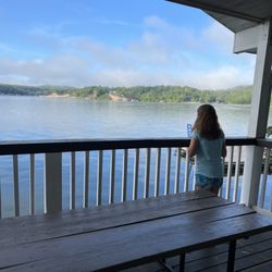Sunset Inn Resort