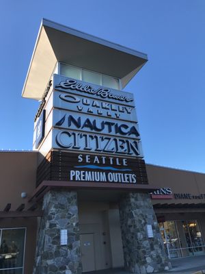 asics seattle premium outlet