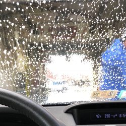 McLearen Shell - Tell me why there was a dude scrubbing my car with a hand brush?!