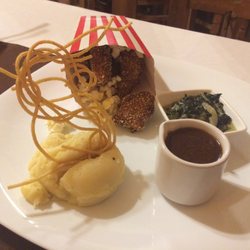 Bamba Mia - Palomitas de pescado, el puré de papa es muy bueno.