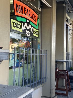 Don Carlos Taco Shop։ by null