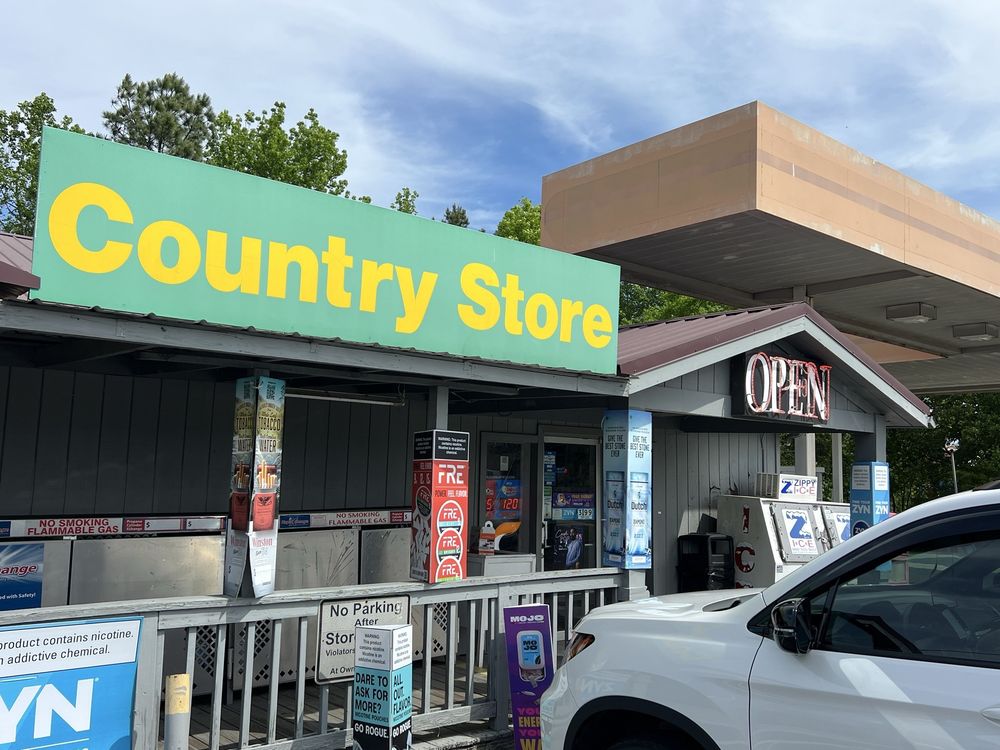Country Store Logo