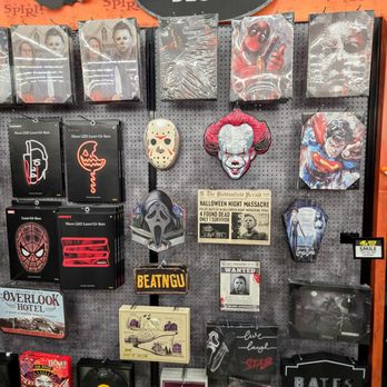 Spirit Halloween - Home Decor - Costumes Near Me - Burbank, California