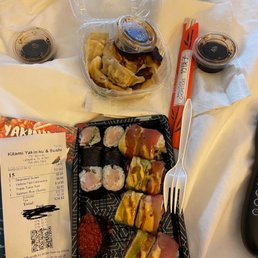 Salmon roe, Triple Tuna Roll, gyoza