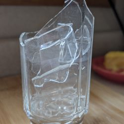 Natiowide Movers - Broken by Nationwide Movers: One of dozens of crystal and glass pieces