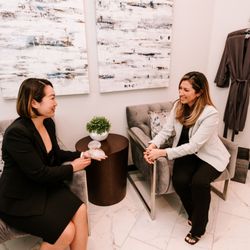 Advanced Institute for Plastic Surgery - Consultation