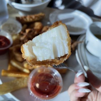 Barbara's Fishtrap - Scallop tempura from the mini fish trap tempura - Seafood Near Me - Half Moon Bay, California