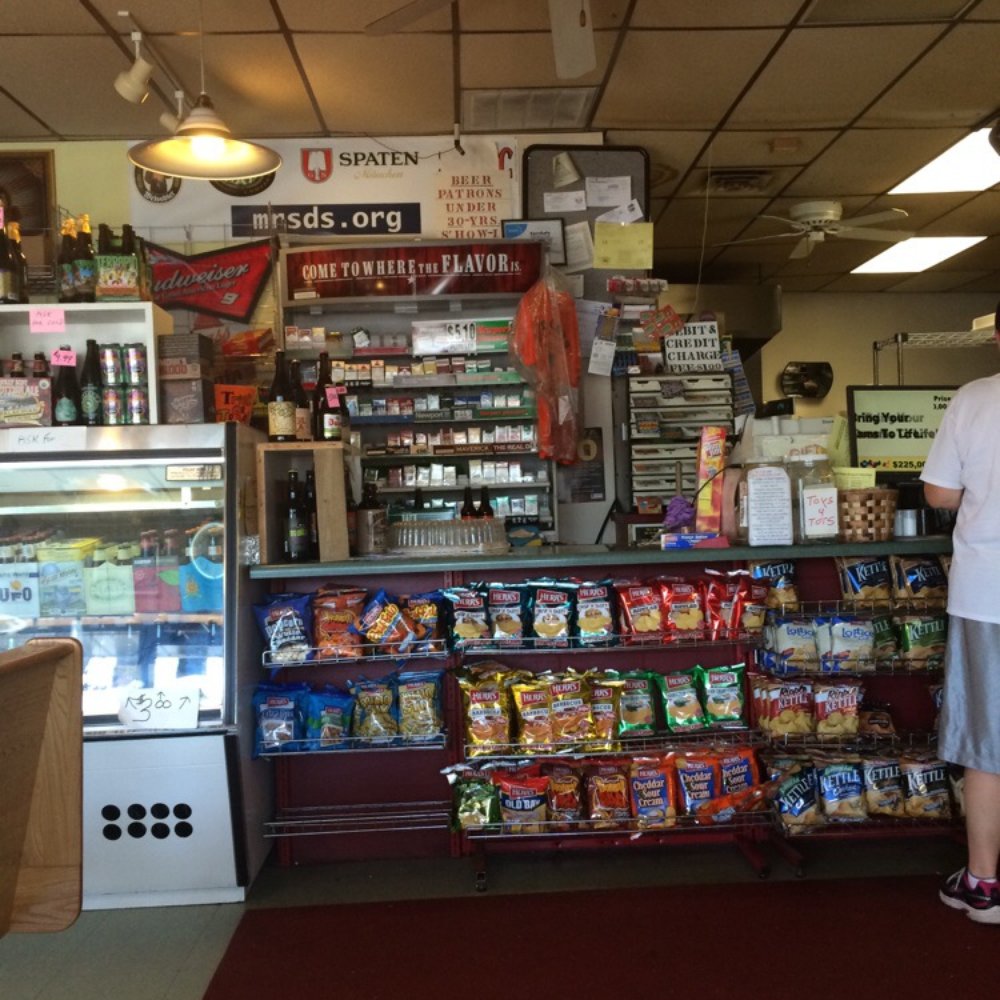 Mrs. D's - Front counter - Pizza Near Me - Scranton, Pennsylvania