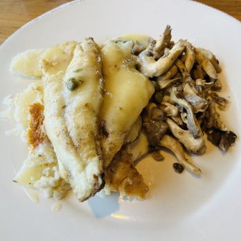 Bluewater Grill - Sautéed Sandabs with Scalloped Potatoes & Sautéed Mushrooms ($22) - Seafood Near Me - Santa Barbara, California