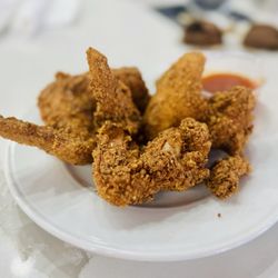 Toast on Lenox - Chicken Whole wings