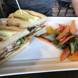 Red Brick Pub & Eatery - Buffalo chicken burger