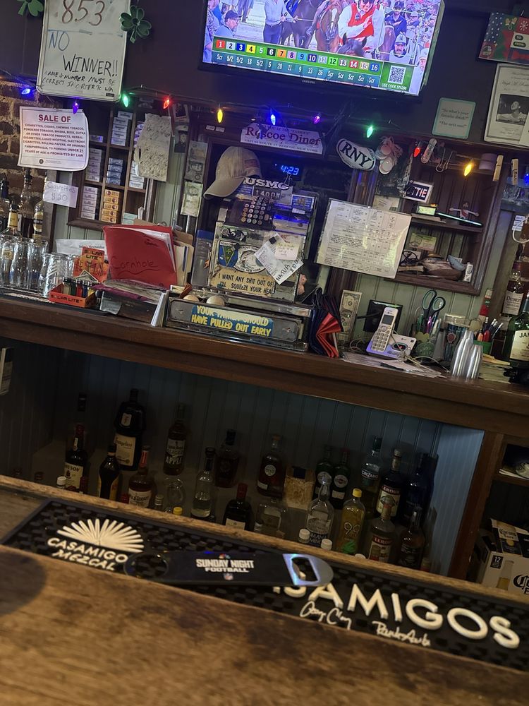 Nolan's Pub Logo