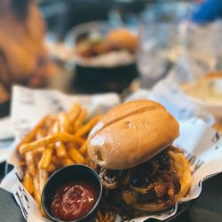 Kozak's Laketown Grill - BBQ Burger
