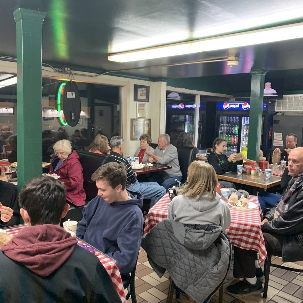Carminuccio's Pizza - Pizza Near Me - Newtown, Connecticut