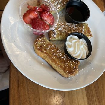 Brunch Cafe-Addison - French Toast Sticks - Breakfast & Brunch Near Me - Addison, Illinois