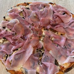 Pizzeria Romana al Tavolo - Prosciutto And Mushroom Pizza. Outstanding!