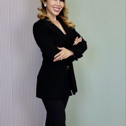 Organic Chiropractic  Care - Dr. Kristy Dong Tran Founder & Owner of Organic Chiropractic Care