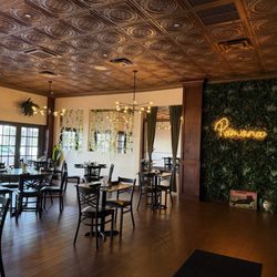 Pomona - Dining room
