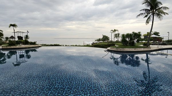 Shangri-La Mactan, Cebu by null