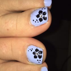 Q Rose Nail & Eyelashes - All my cuticles are still on my toes