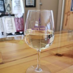 Twisted Pine Wine & Beer Tasting Room