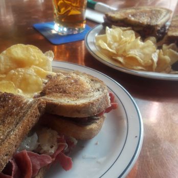 Byrnes Irish Pub - Irish Near Me - Brunswick, Maine