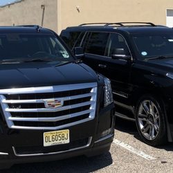 Black Sapphire Limousine - Premium SUVs