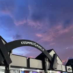 Kissimmee Muscle - The iconic gigantic barbell only at World Famous Kissimmee Muscle Gym