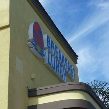 Broken Yolk Cafe - American Near Me - Temecula, California