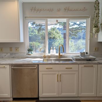 Custom Cabinet Refacing - Cabinetry Near Me - Half Moon Bay, California