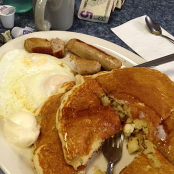 Brandon's Diner - 3.99$ breakfast special. Sausage or bacon. Maples syrup on the side warmed in the cute tin. - Diners Near Me - Fontana, California