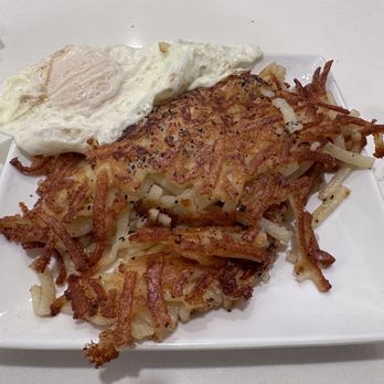 Canopy Road - Persimmon Hill - Hash browns. The egg didn't come with it: it's from my wife's 3 egg skillet - Breakfast & Brunch Near Me - Tallahassee, Florida Canopy Road - Persimmon Hill - Hash browns. The egg didn't come with it: it's from my wife's 3 egg skillet - Breakfast & Brunch Near Me - Tallahassee, Florida