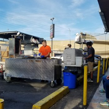 Tacos Huicho - Outside set up on the weekends - Mexican Near Me - Phoenix, Arizona