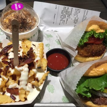 Shake Shack I-Drive - Ice Cream & Frozen Yogurt Near Me - Orlando, Florida Shake Shack I-Drive - Ice Cream & Frozen Yogurt Near Me - Orlando, Florida